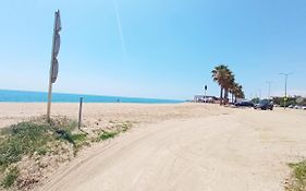 Apartment 50M From The Beach By Lofties